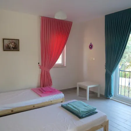 Dalyandreams Villa Sleeps12-Pool-Wifi-Ac-Parking 别墅 达利安