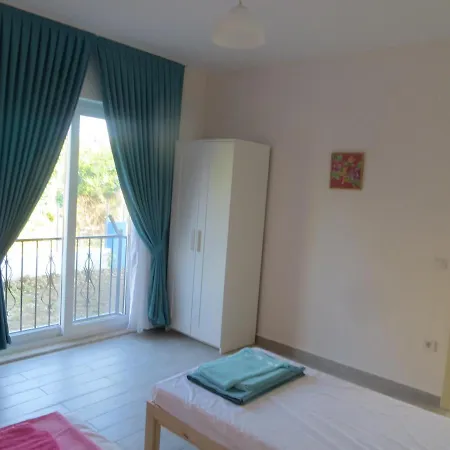 Dalyandreams Villa Sleeps12-Pool-Wifi-Ac-Parking 达利安