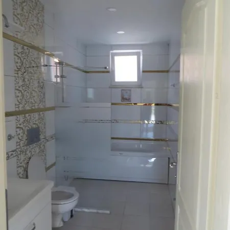 Dalyandreams Villa Sleeps12-Pool-Wifi-Ac-Parking 别墅 *