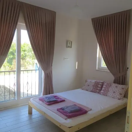 Dalyandreams Villa Sleeps12-Pool-Wifi-Ac-Parking 别墅 达利安